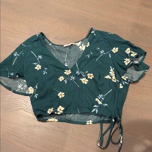 Multicolored V-Neck Flutter Sleeve Crop Top